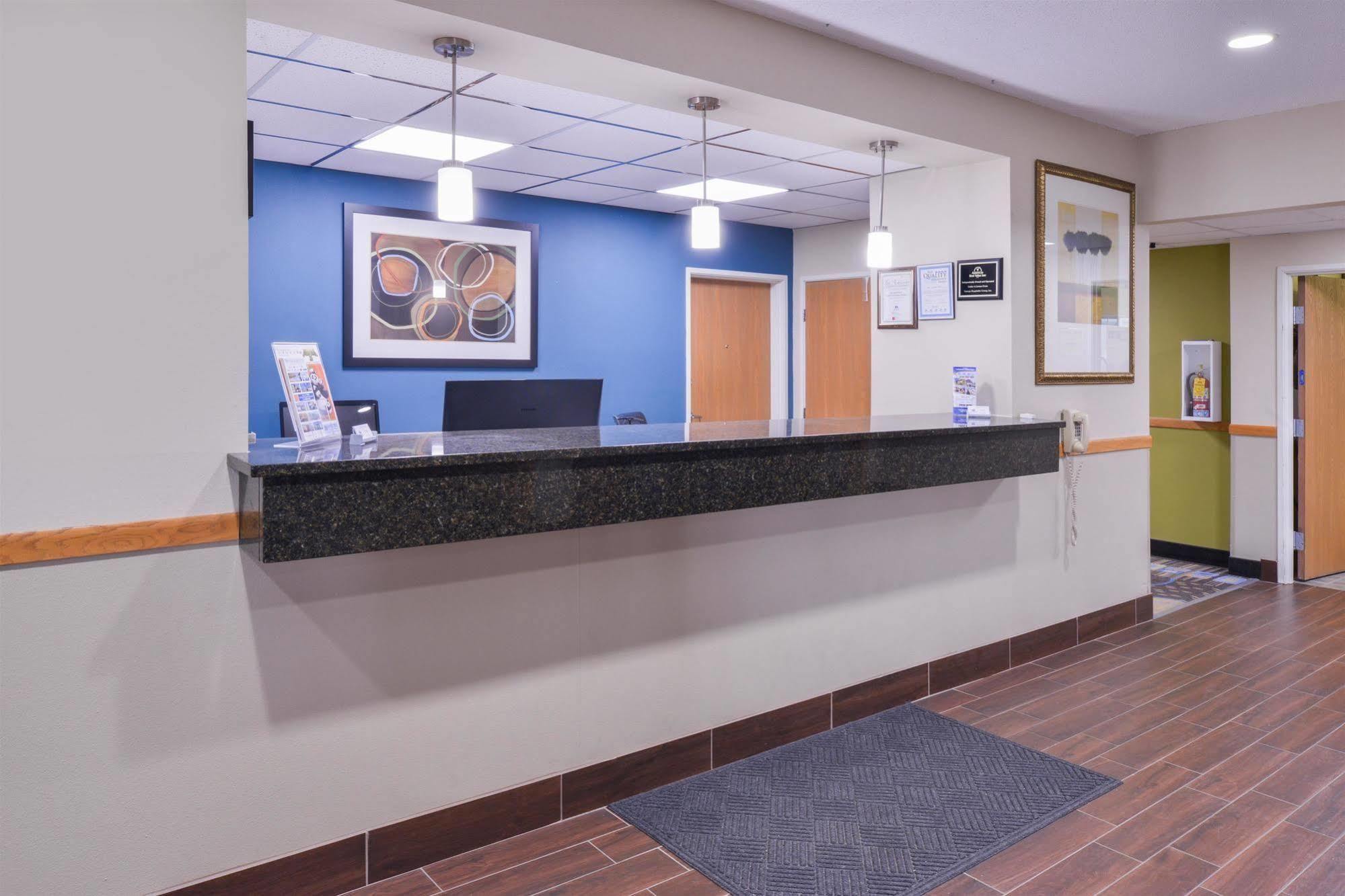 Regency Inn Geneseo Il I-80 Extérieur photo